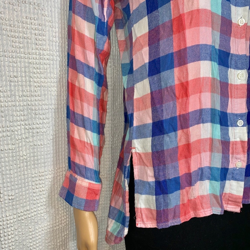 💕3/$25‼️💕OLD NAVY PLAID BOYFRIEND BUTTON UP - Picture 3 of 4